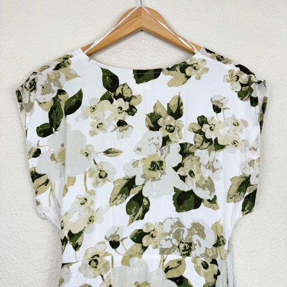 Zulu & Zephyr Beach Wrap Dress in Botanic Print - Picture 10 of 11